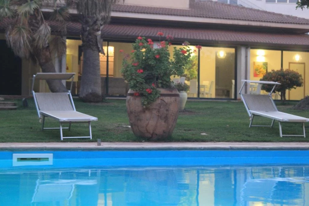 Mothuq Garden House