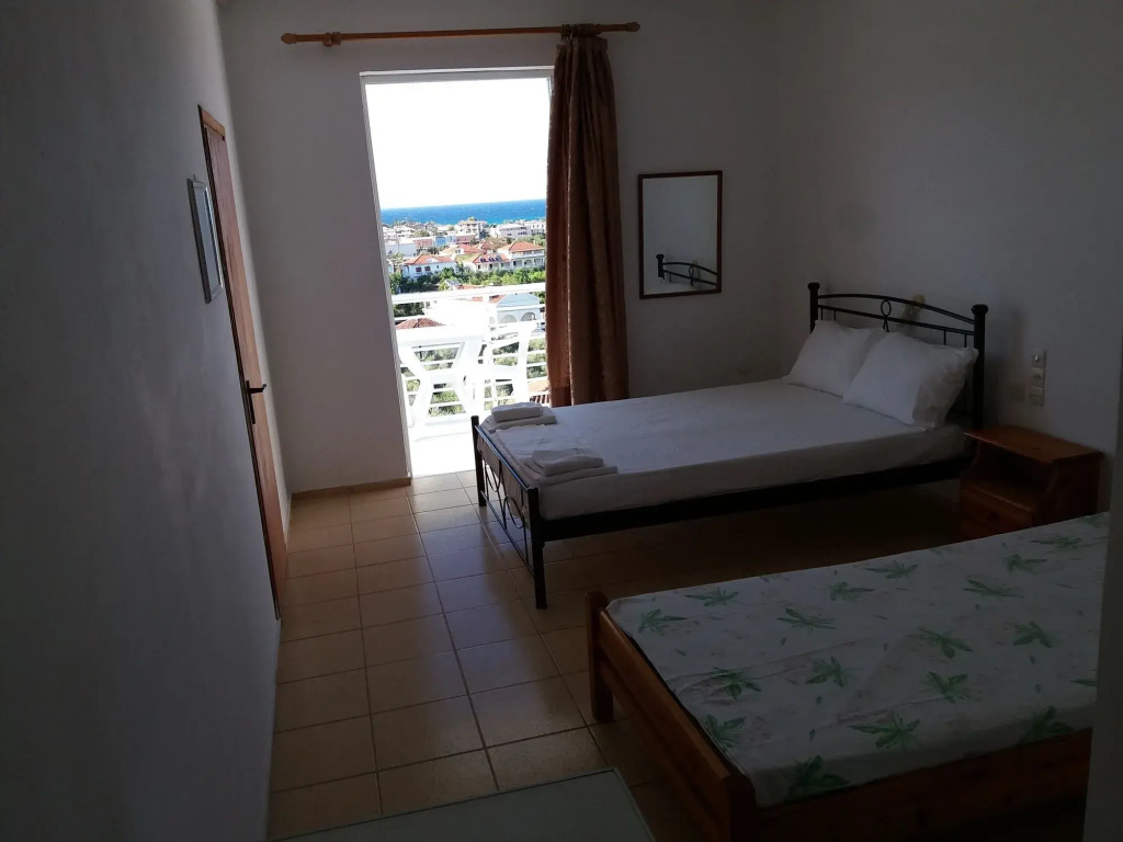 YANNA Studios & Apartments