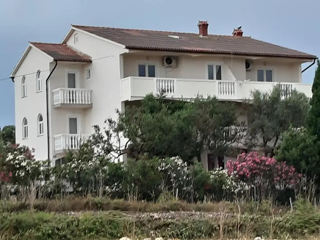 Apartments by the sea Povljana, Pag - 21144