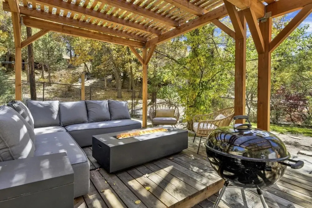 2172-bow Canyon Cabin 3 Bedroom Home by RedAwning