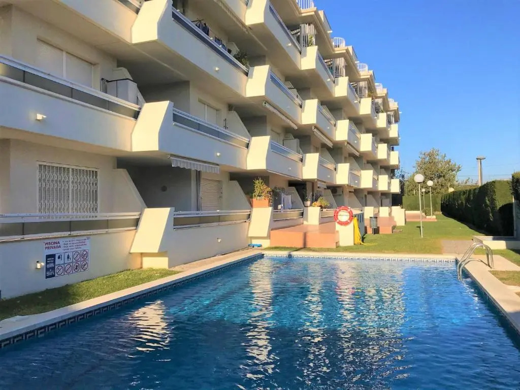 ático con barbacoa, piscina y parking 133B - INMO22