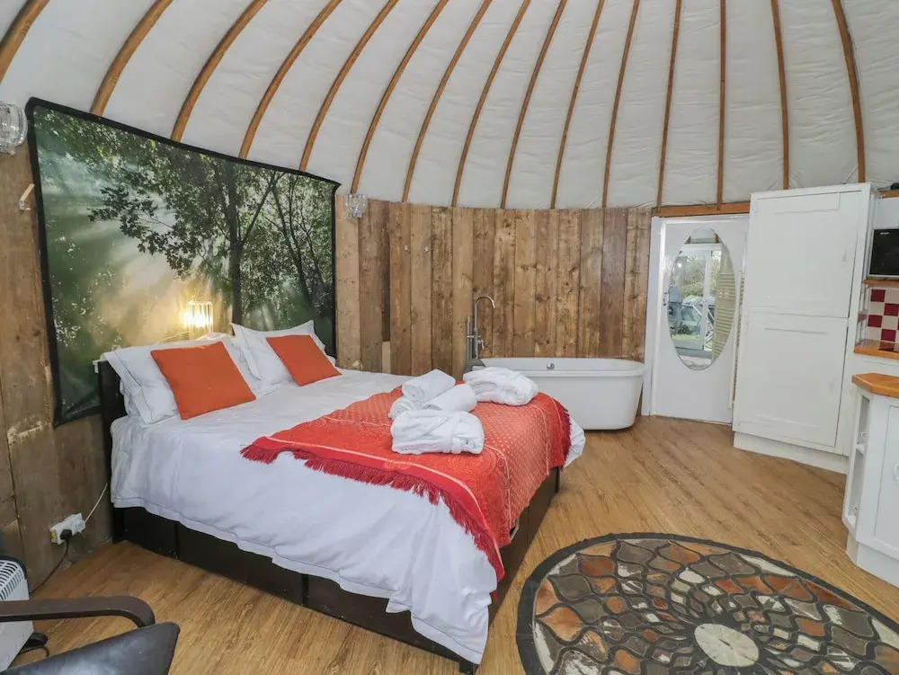 Lakeview Yurt