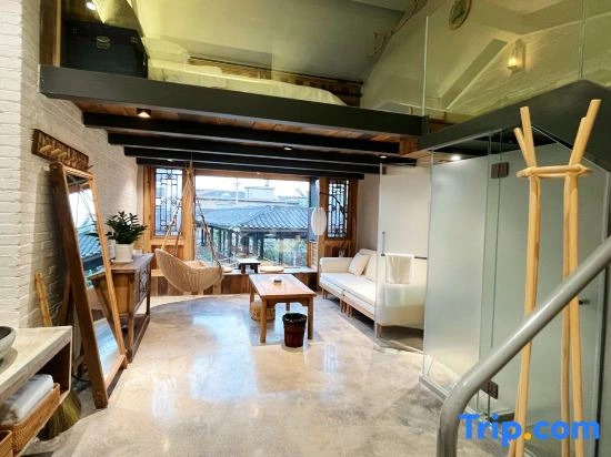 Qiancun Yard Homestay (Qingyan Ancient Town)
