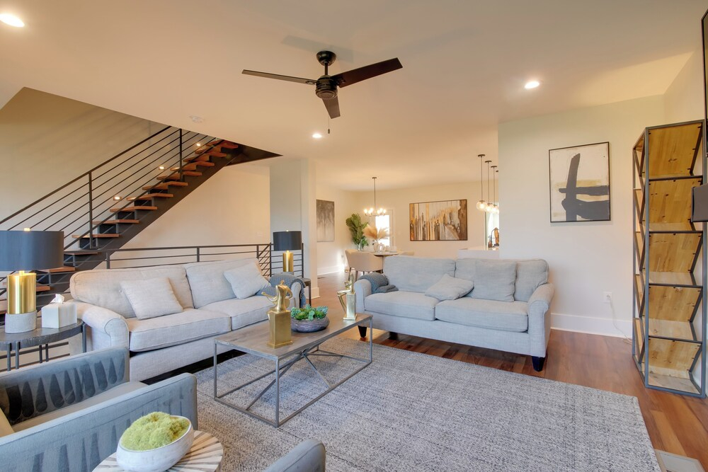 Walk to Fedex Forum! Luxe Townhome w/ Rooftop Deck
