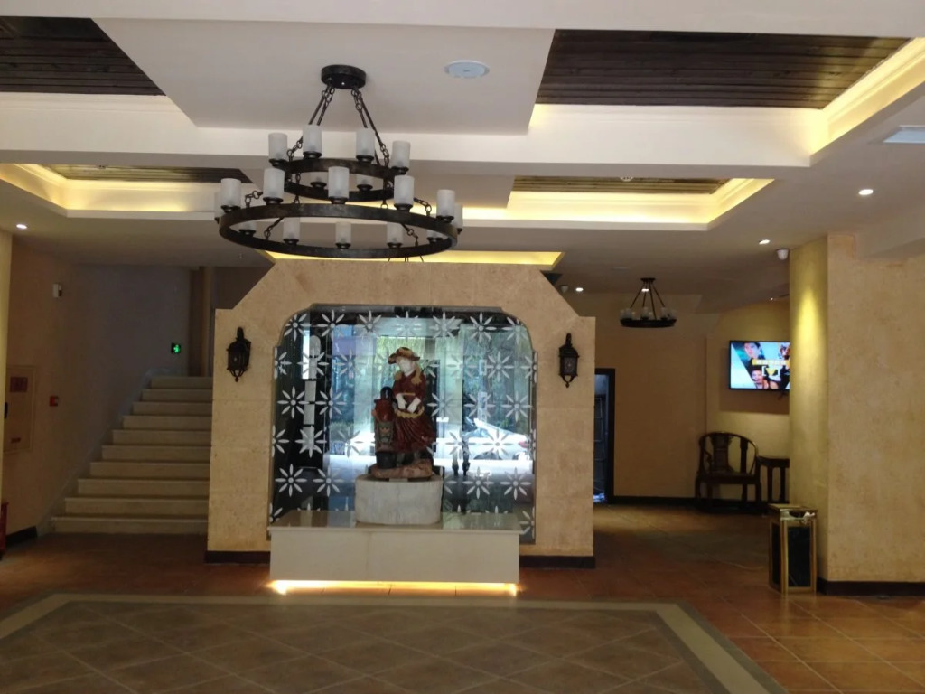 Chengdu Zifei Hotel