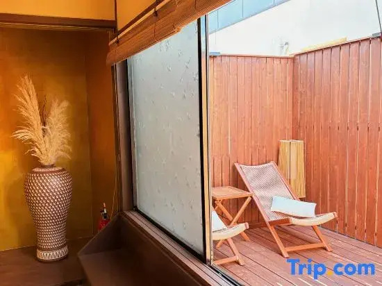 Xishi Japanese-style with Terrace and Courtyard 3 Min to Station 5 Min to Tennoji 20 Min to Namba