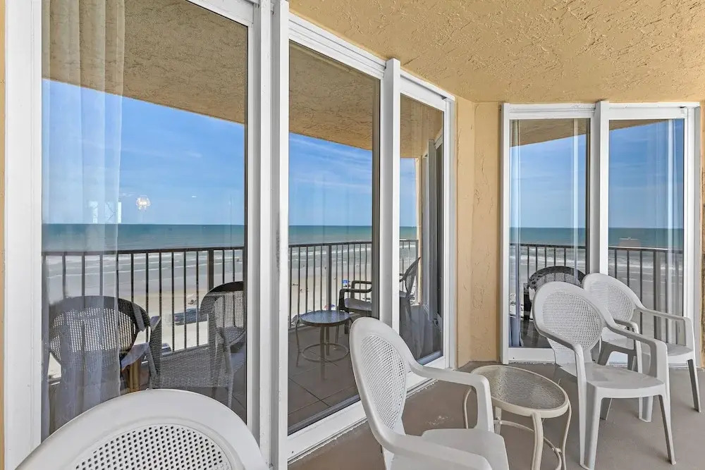 Oceania Beach Club 503