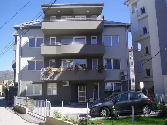 Tedi & Kiki Apartment
