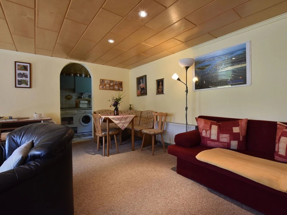 Gorgeous Holiday Home in Lutten Klein near the Sea