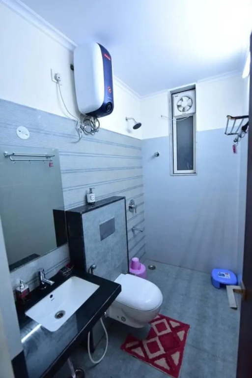StayEden - Morden Upscale 2BHK Airport