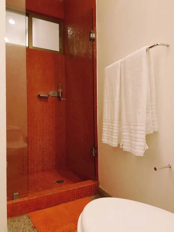 Comfortable 2 BR condo steps away from 5th Av and Mamitas Beach by Happy Address