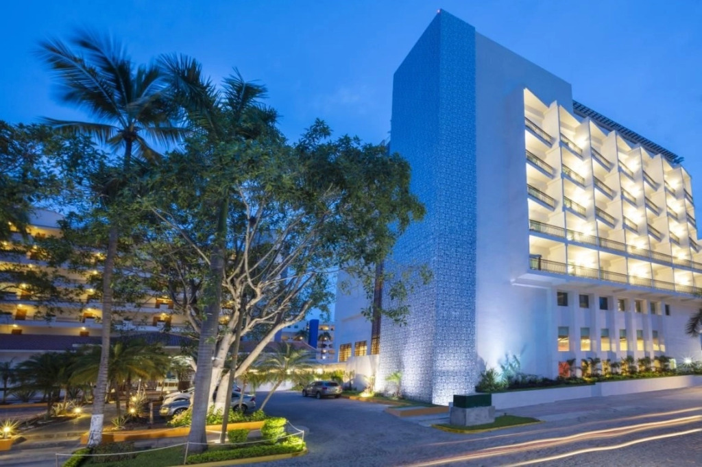 Crown Paradise Golden All Inclusive Resort