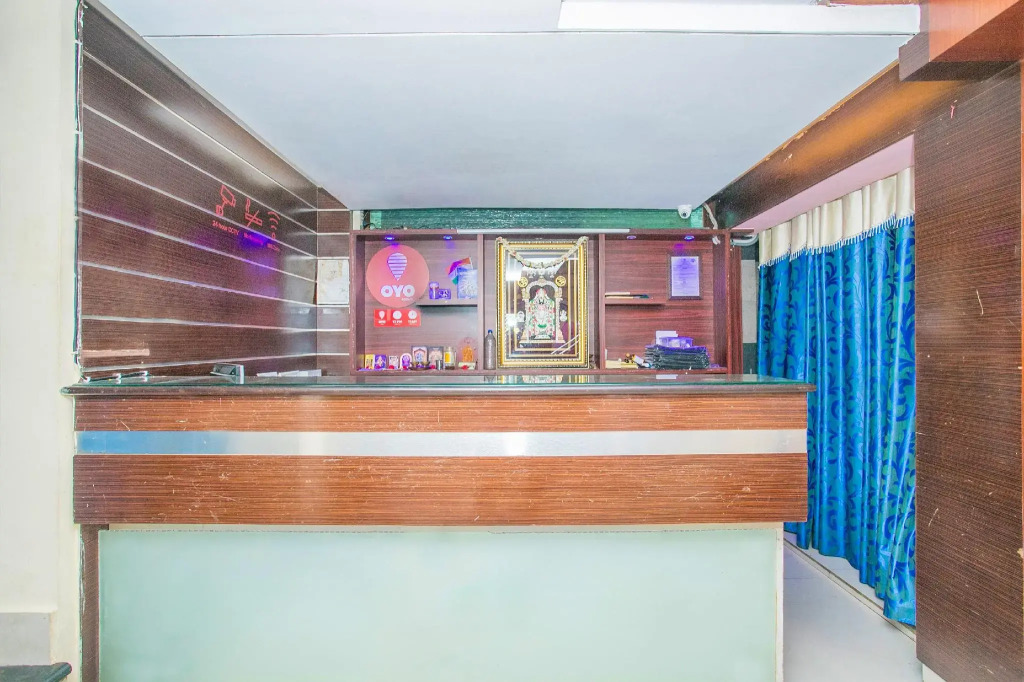 OYO 5590 Ujwal Residency