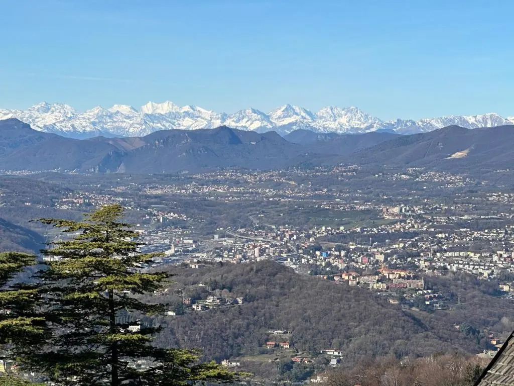 Capanna Cao Como Lake