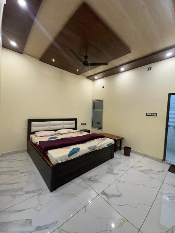 Shree Radhe Palace