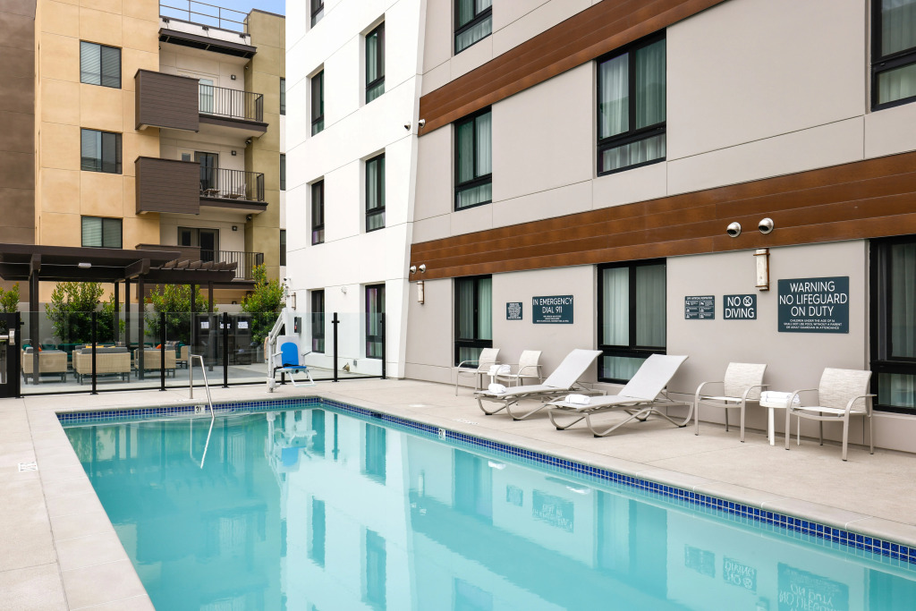 Holiday Inn & Suites Monterey Park - Los Angeles by IHG