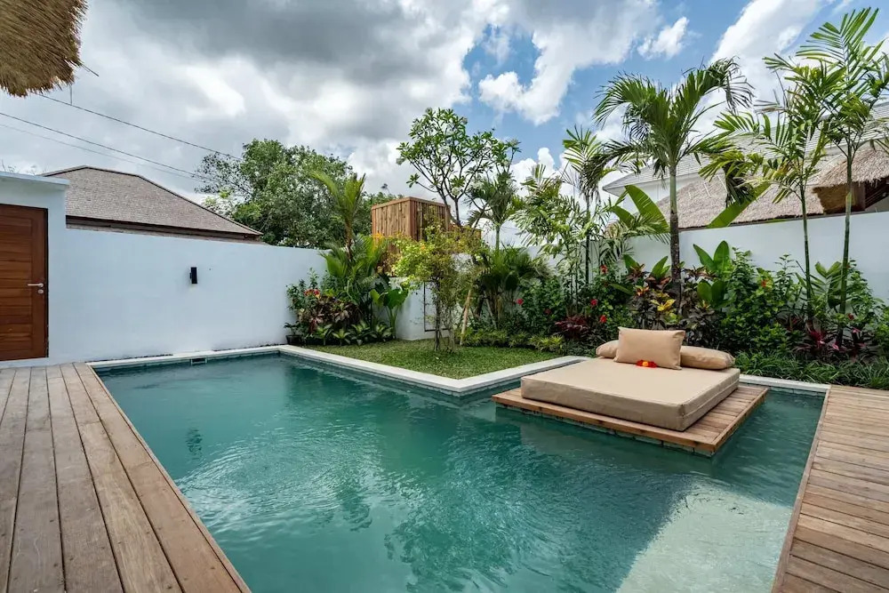 Villa Lounes 1 - Luxury 1BR Villa Walking Distance to the Beach