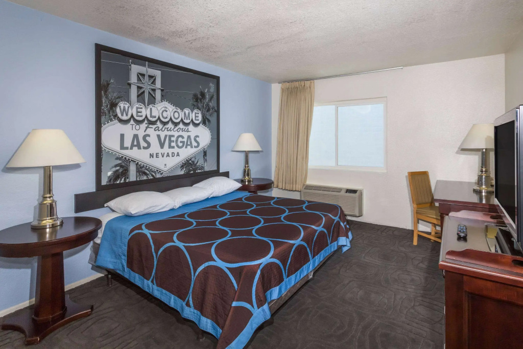 Super 8 by Wyndham Las Vegas North Strip/Fremont St. Area