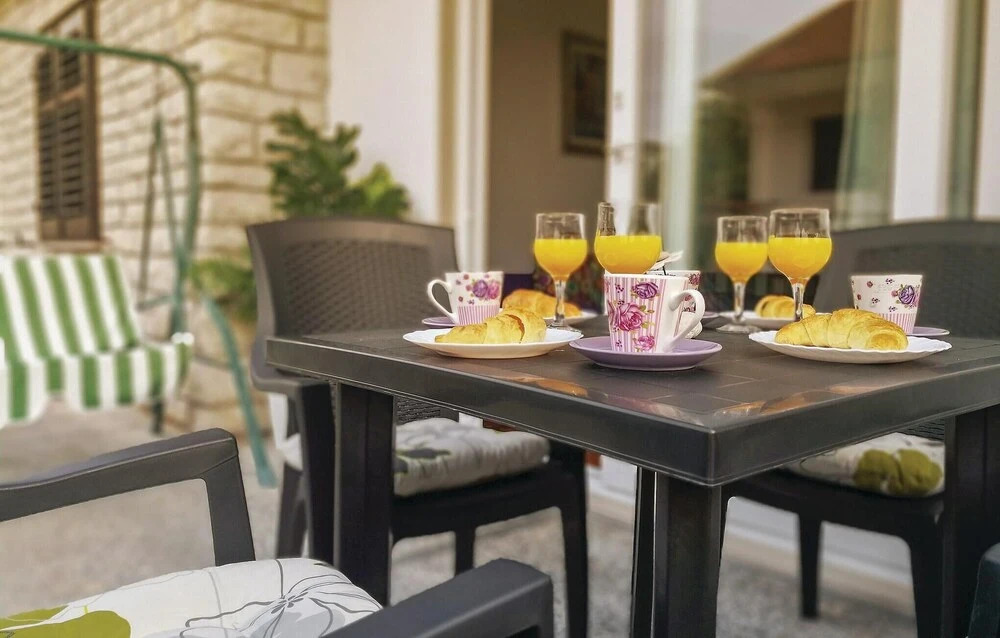 Beautiful Apartment in Supetar With 2 Bedrooms and Wifi