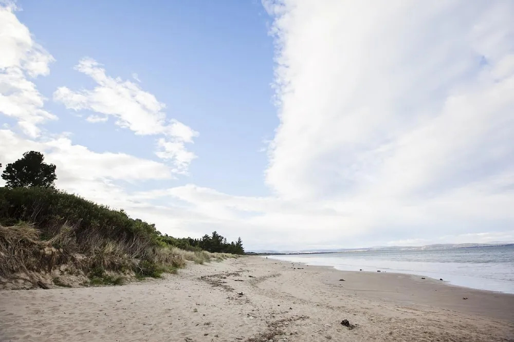 Seven Mile Beach Cabin and Caravan Park
