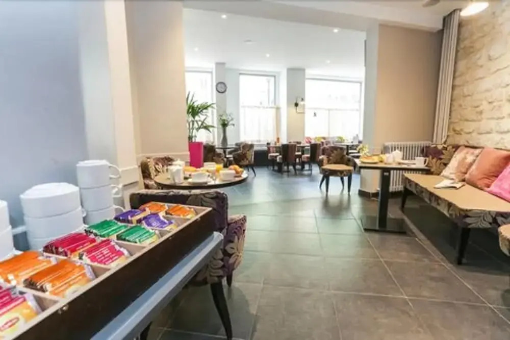 Appart Hotel Avalon Paris Gare du Nord