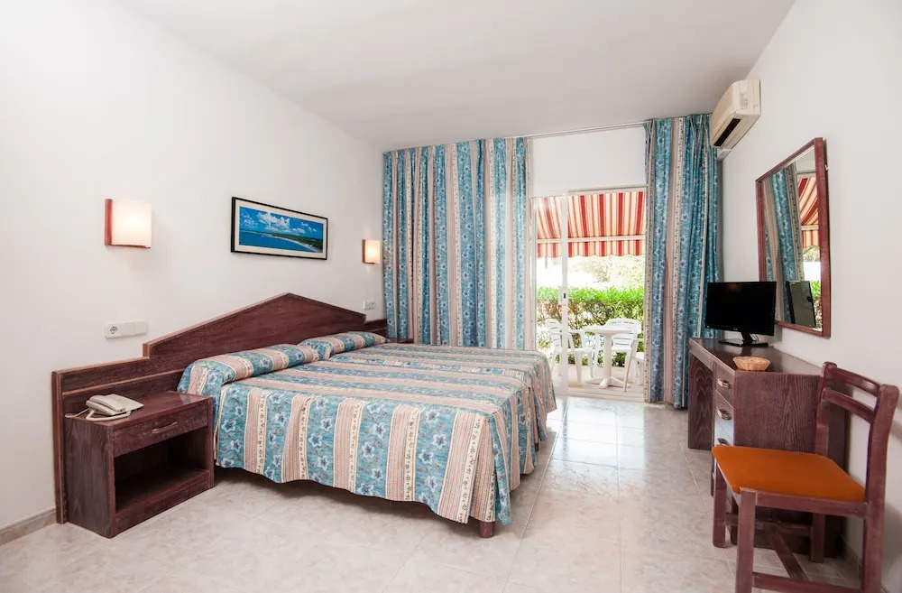 Apartamentos Cala Murada Minigolf