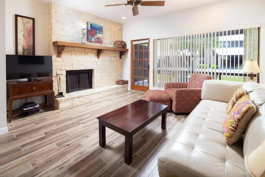 Condo de Comal CW C101