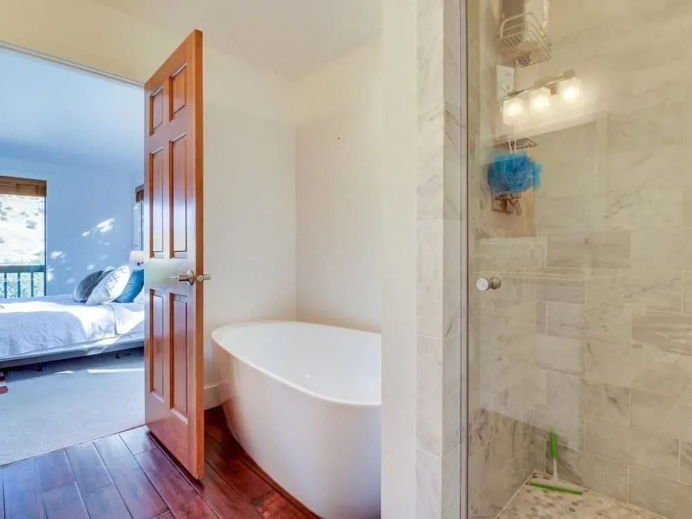 Chic Highlands Hideaway