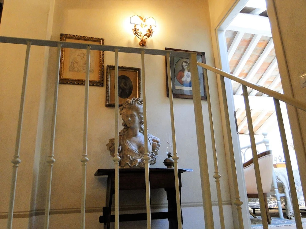 Villa Close to Florence, Hot Tub & Breathtaking View