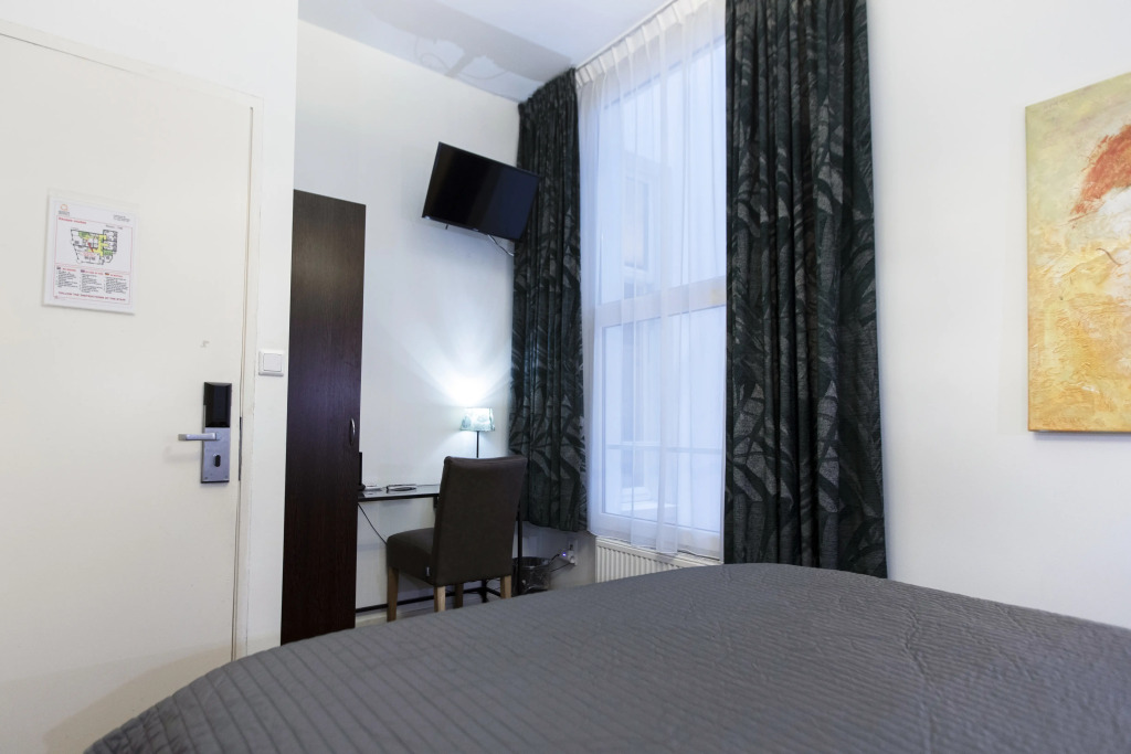 Quentin Canal House Hotel