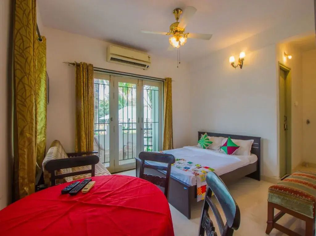 OYO Home 13674 Pool View Studio