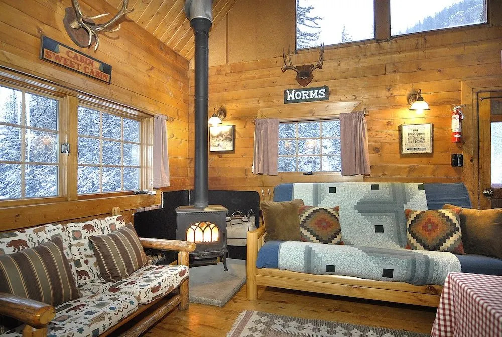 Pioneer Guest Cabins