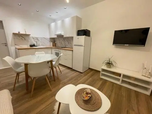 Apartments Tom