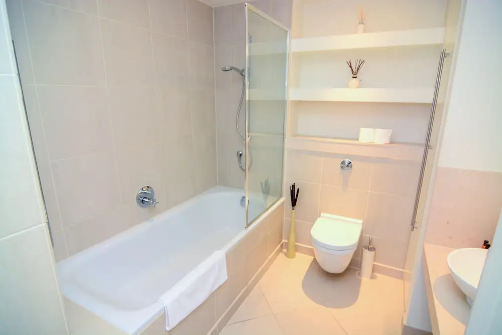 Discovery Dock Apartments East by Primestay London