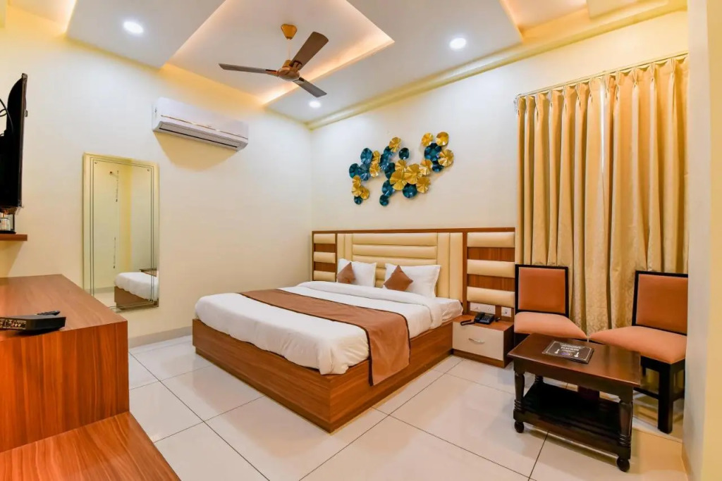 Hotel Purple Orchid