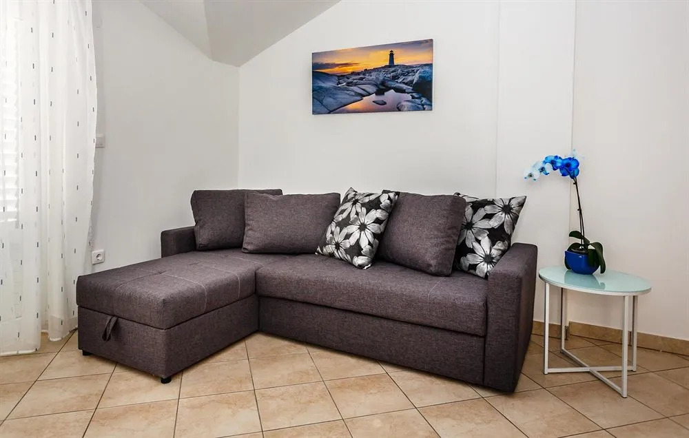 Apartments Mare