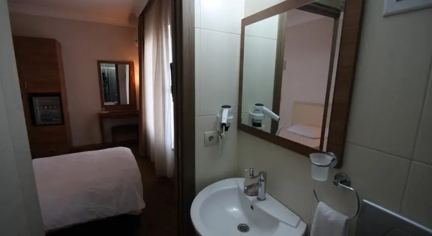 Antana Hotel
