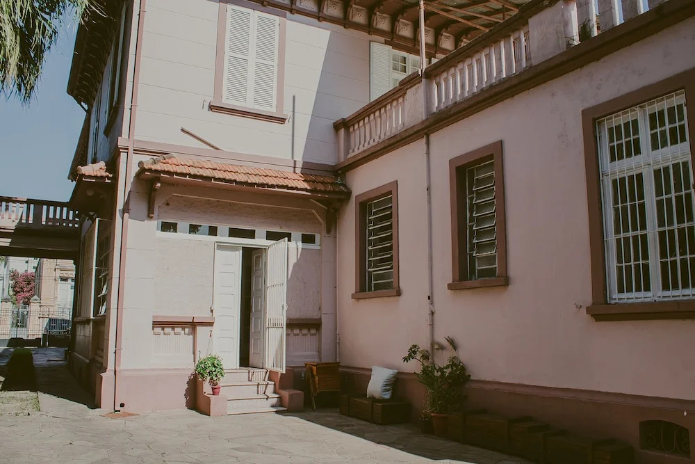 Vila Santa Eulália Hostel
