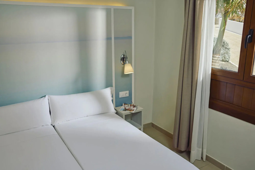Grupotel Flamingo Beach