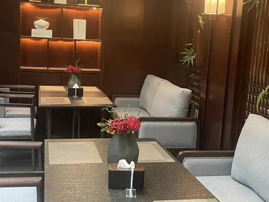 QIANNA HOTEL (Gongyi Huaxi Square)