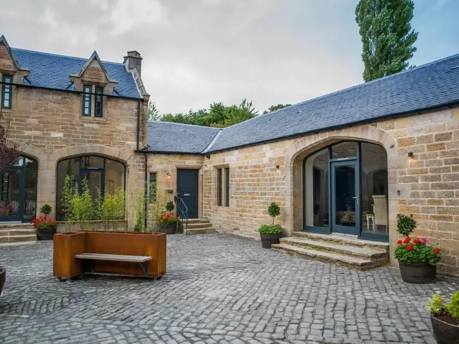 Stunning Edinburgh 1820s stables converted house