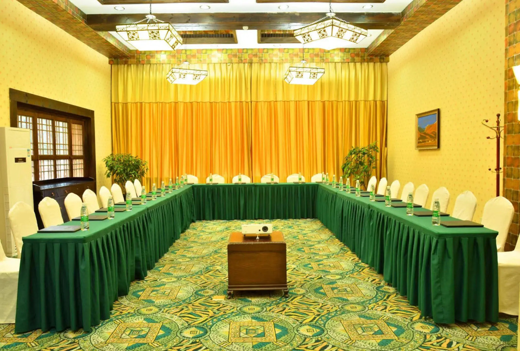 Holiday Inn Jiuzhai Jarpo