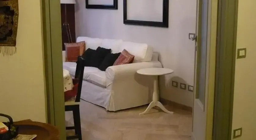 Joes Unforgettable Vatican Nest