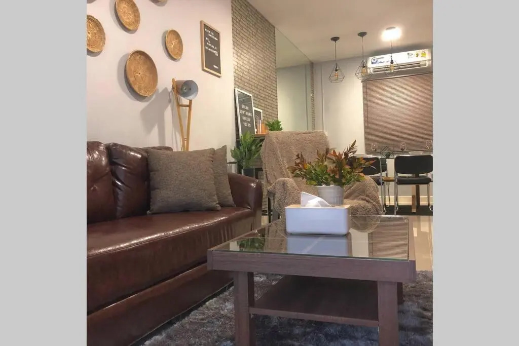 3BRs Townhouse near BigCCentre/Int.School
