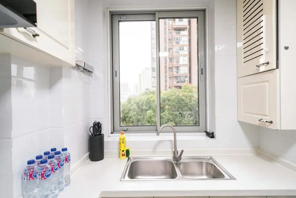 Tyms Elegant 4BR 2BA APT Changning
