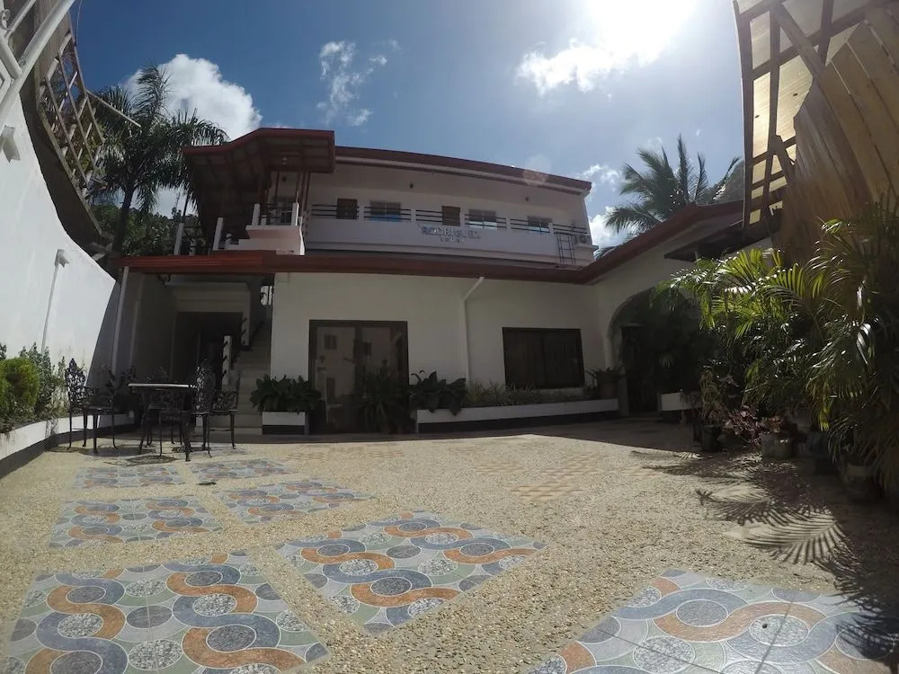 Rodriguez Lodge