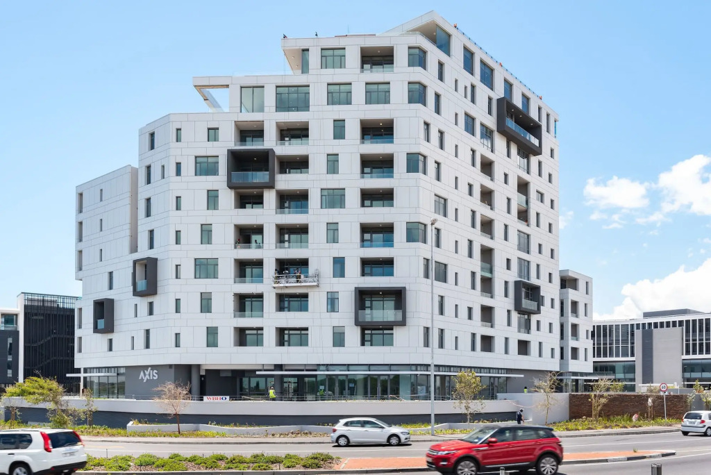 Axis Luxury Apartments by Century City Hotels