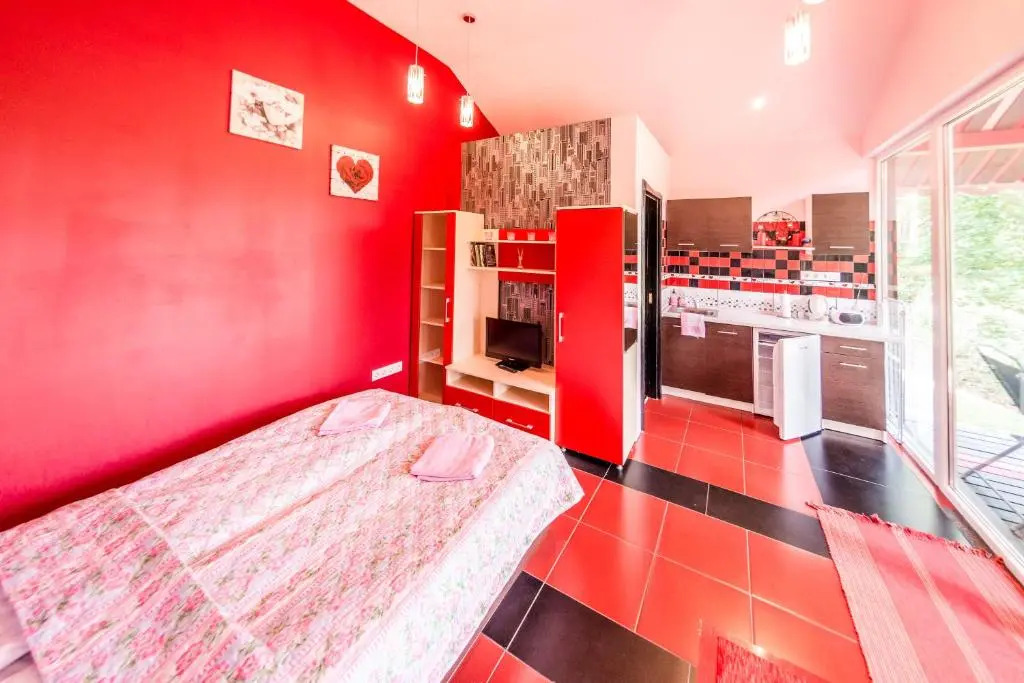 VIP Red Love house for 2