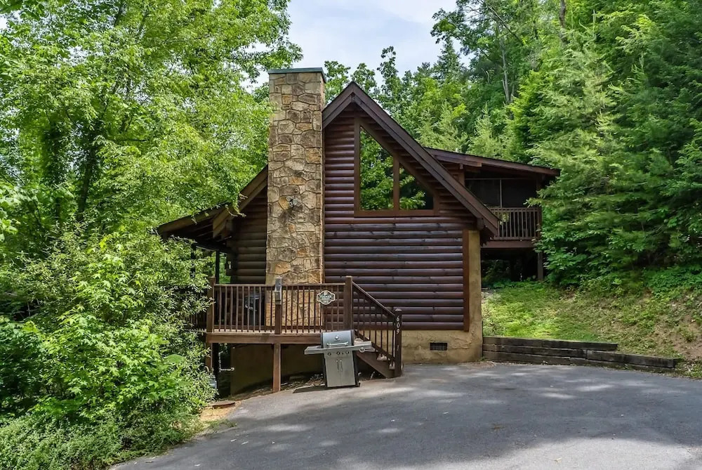 Relaxing Eagles Ridge Getaway Hot Tub