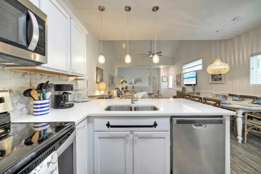 2 Blocks to the Beach, Patio, Resort Pool w/ Slide Tranquil Tides by Avantstay